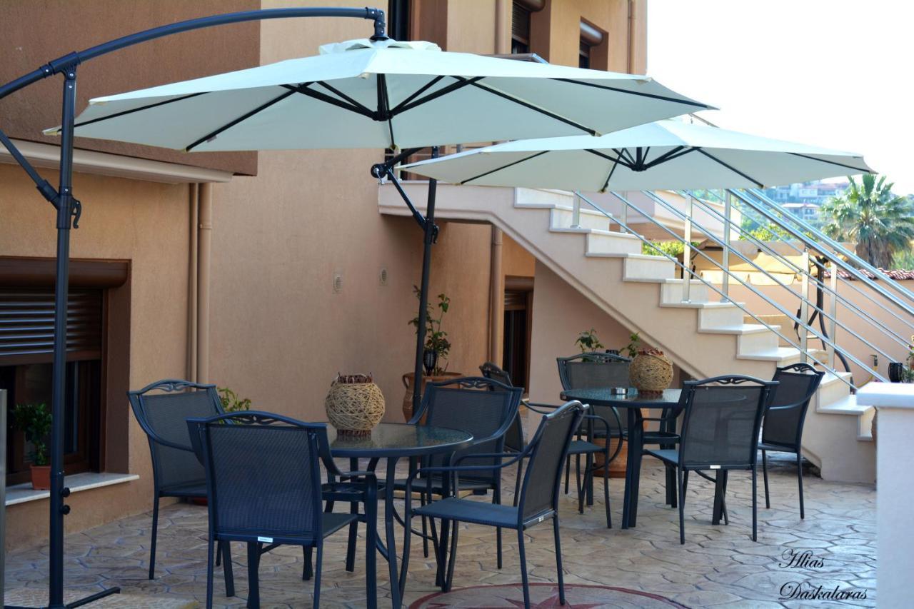 M&B Boutique Apartments Nea Roda Exterior photo