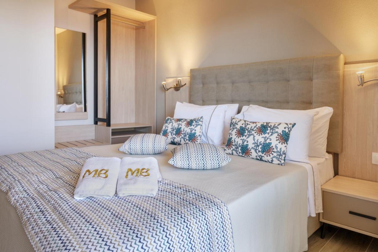 M&B Boutique Apartments Nea Roda Exterior photo