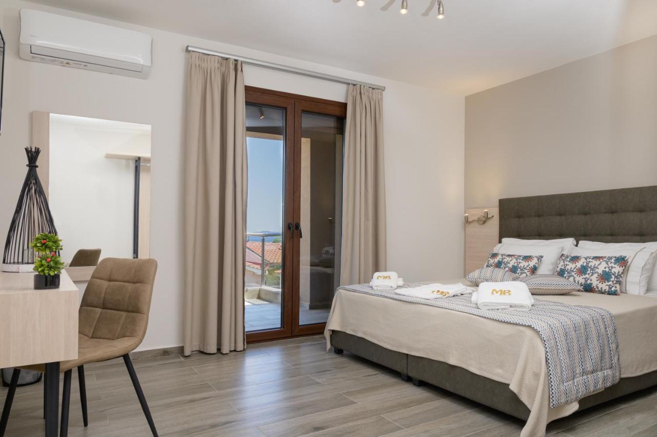 M&B Boutique Apartments Nea Roda Exterior photo
