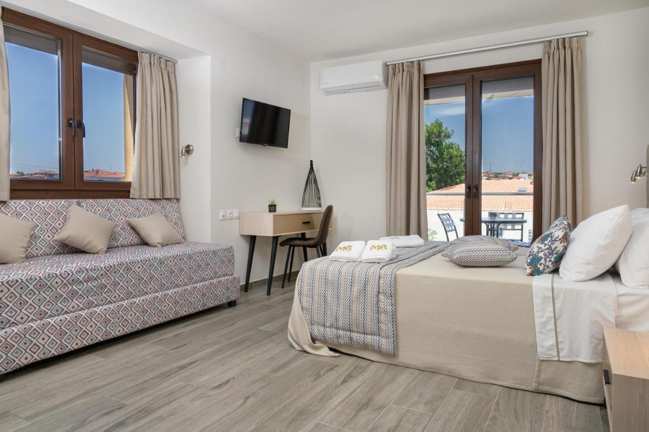 M&B Boutique Apartments Nea Roda Exterior photo