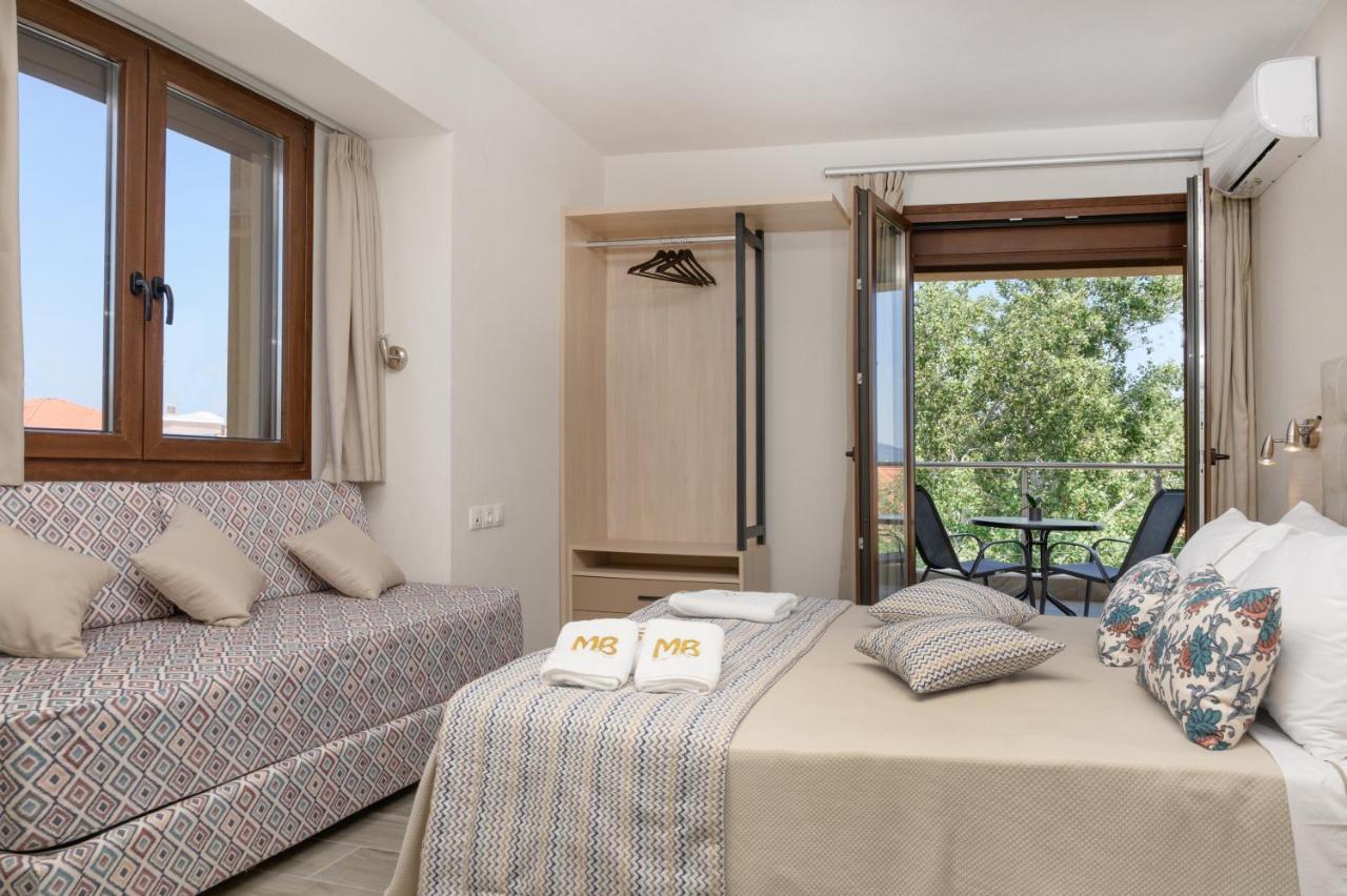 M&B Boutique Apartments Nea Roda Exterior photo